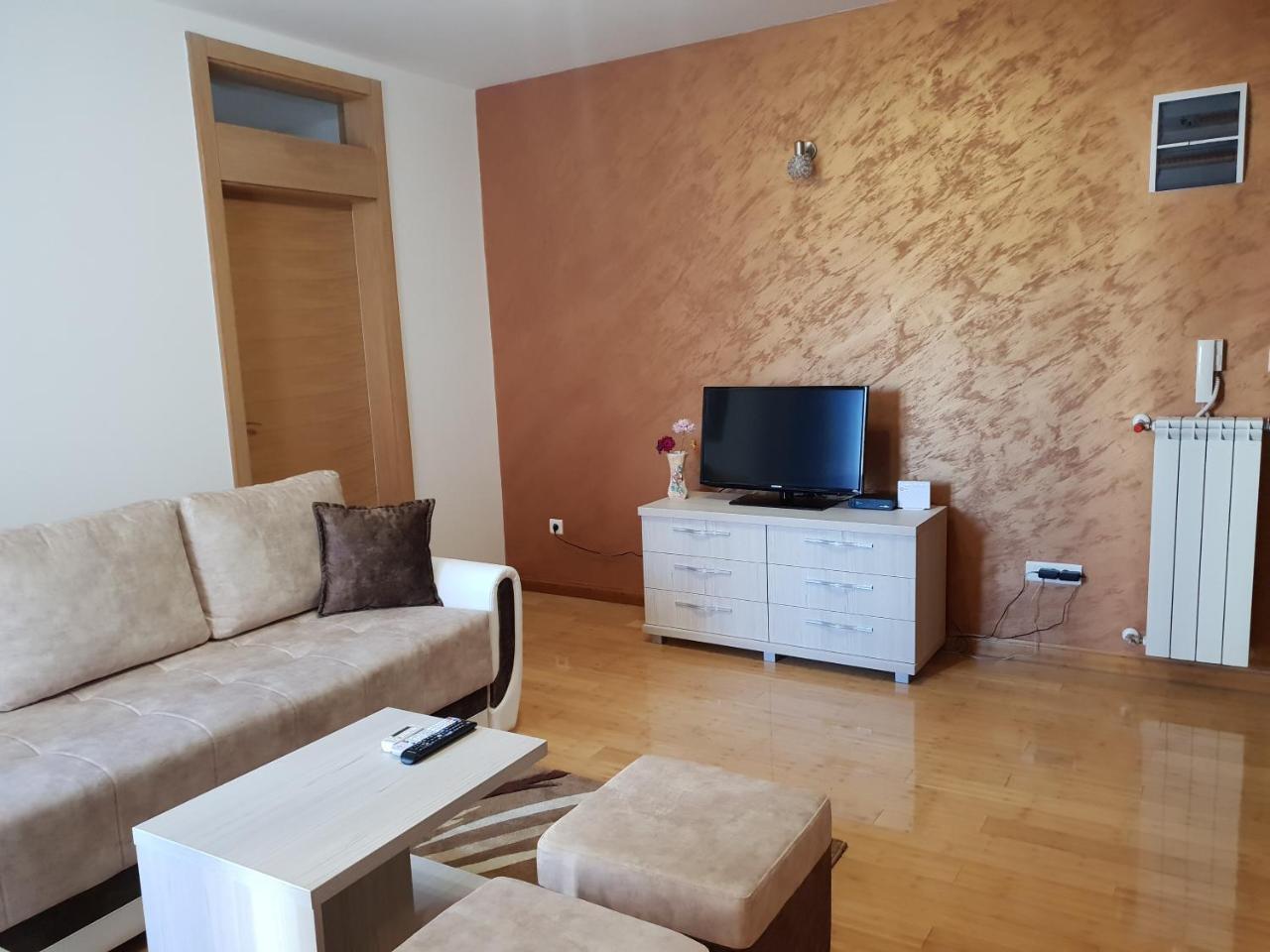 Apartman Kej Free Parking 克拉列沃 外观 照片