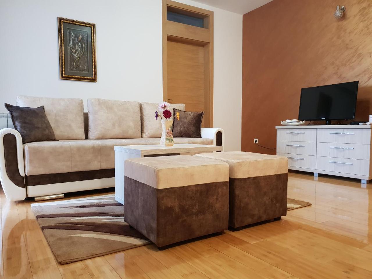 Apartman Kej Free Parking 克拉列沃 外观 照片